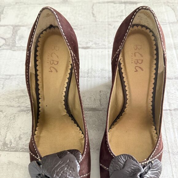 BCBG Paris Nina Brown Suede Wedge Shoes Women’s Vintage Y2K Heels Sz 38 (7.5) - Picture 6 of 7